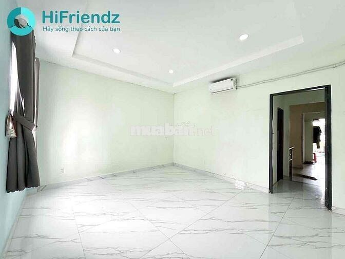 Studio trống sẵn Có cửa sổ và máy lạnh, khoá vân tay toilet riêng