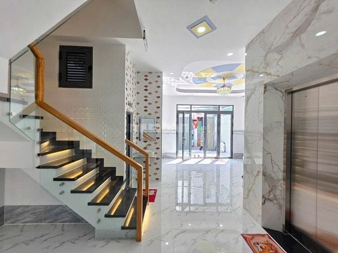 Bán gấp nhà 5,9 tỷ đường Phan Văn Trị, Bình Thạnh diện tích 80m2