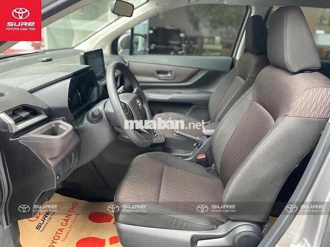 Toyota Avanza Premio 1.5G AT 2024 Bạc