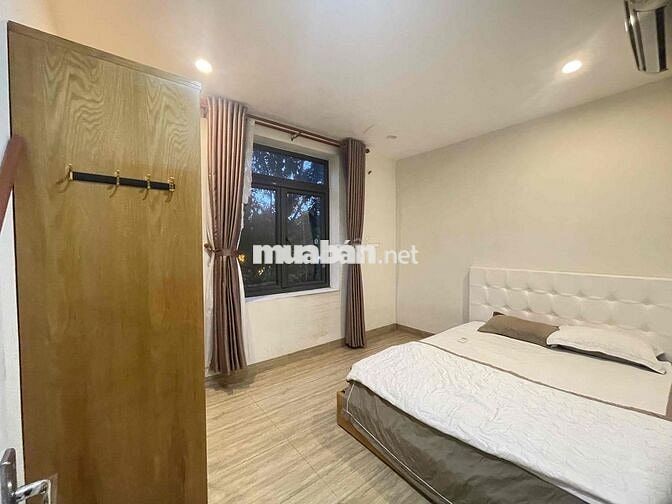 Studio ban công phòng ngủ tách biệt
