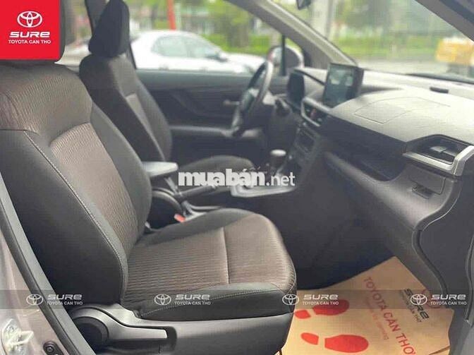 Toyota Avanza Premio 1.5G AT 2024 Bạc