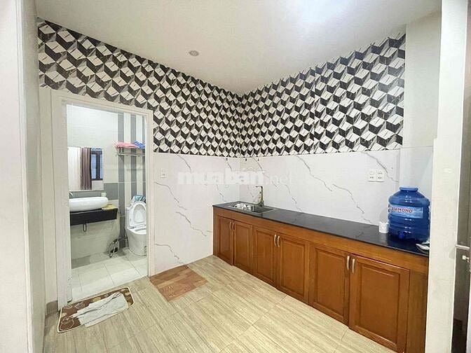 Studio ban công phòng ngủ tách biệt