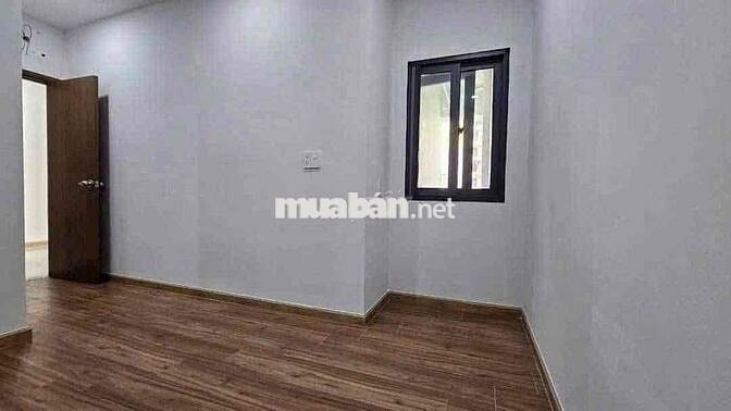 Ghép Bcons phòng Master giá 2tr350/phòng