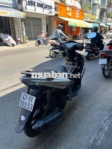 Honda Air Blade Trắng đen