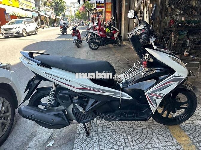 Honda Air Blade Trắng đen