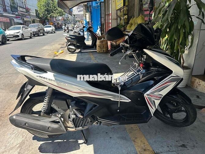 Honda Air Blade Trắng đen