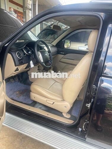 Ford Everest 2011 1 cầu Đen