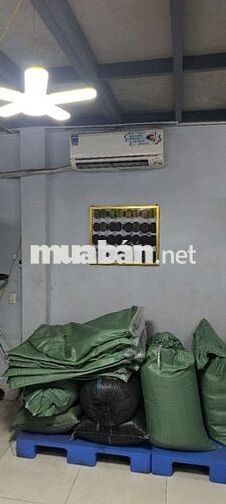 *** NỮ NHÂN VIÊN  ĐÓNG GÓI