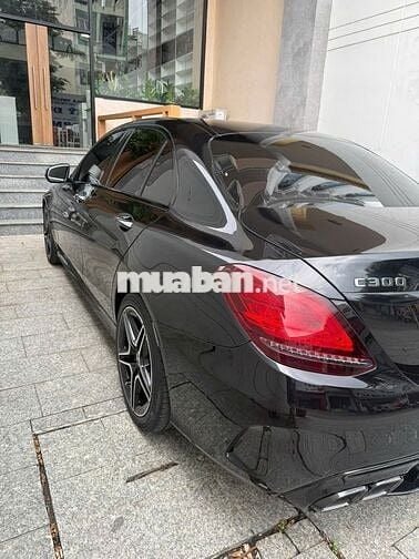 Mercedes C300 AMG 2019 Đen 62276 km