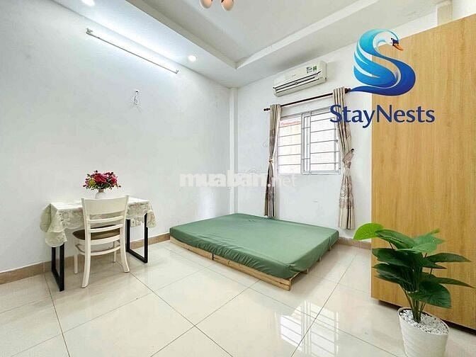 phòng cửa sổ trời đầy đủ nội thất ngay Etown Cộng Hoà - Cộng Hoà