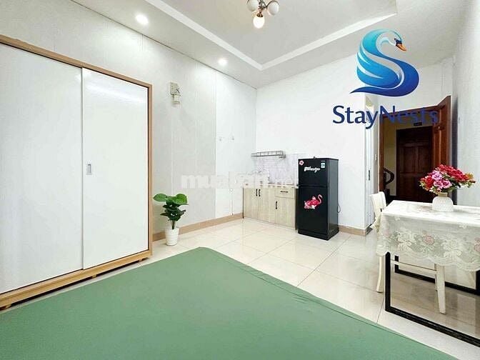 phòng cửa sổ trời đầy đủ nội thất ngay Etown Cộng Hoà - Cộng Hoà