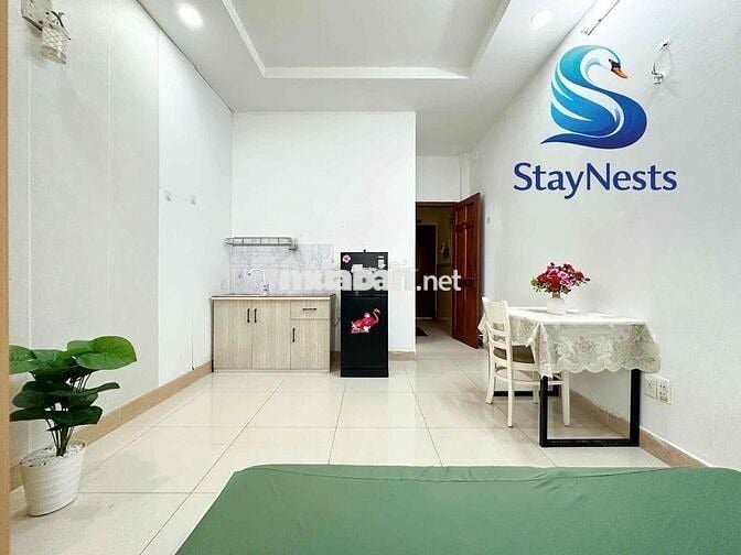 phòng cửa sổ trời đầy đủ nội thất ngay Etown Cộng Hoà - Cộng Hoà
