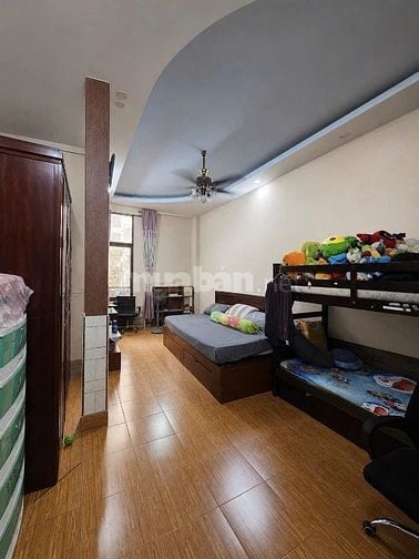 Bán nhà mặt tiền căn góc 5 tầng Nguyễn Trãi P2 Q5 giá chỉ 22,5 tỷ.