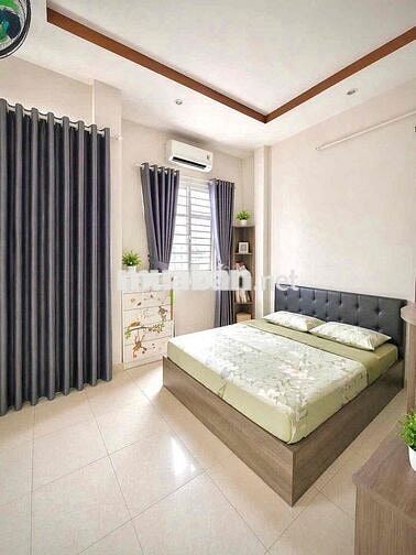 Nhà 3 tầng lầu đúc BTCT đường Đề Thám, Quận 1. Giá 4.86tỷ/49,2m2.