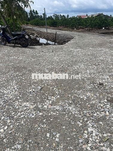 lô đất vườn 540m2 giá 375tr thủ thừa ô tô tới đấy
