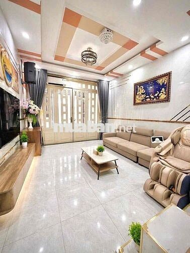 Nhà 3 tầng lầu đúc BTCT đường Đề Thám, Quận 1. Giá 4.86tỷ/49,2m2.