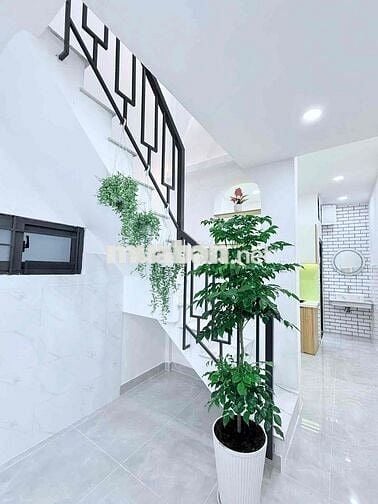 CHỉ: 6,85 T.Ỷ MẶT TIỀN BÌNH THẠNH-TIỆN KINH DOANH-32M2-NHÀ MỚI- FULL N