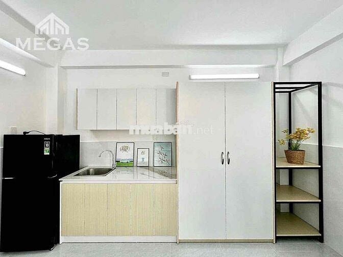 Cho thuê căn hộ ban công thoáng đầy đủ nội thất Lê Văn Sỹ Quận 3