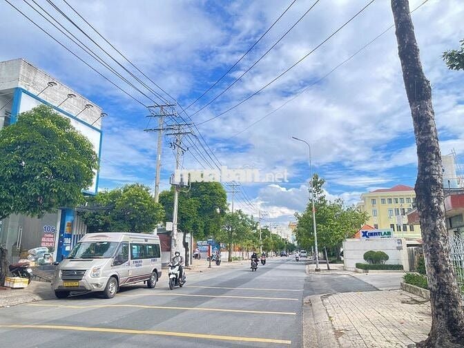  Góc Thoáng Trần Văn Kiểu Có Thang Máy - Gần Bệnh Viện Nam Học Sài Gòn