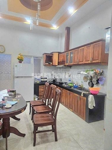 Nhà HXH đường Đất Mới - khu vực kinh doanh nhộn nhịp.