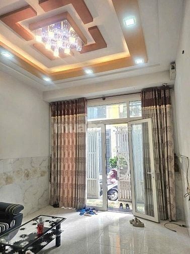 Nhà HXH đường Đất Mới - khu vực kinh doanh nhộn nhịp.