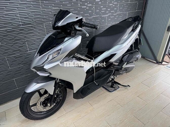 Honda Air Blade 125 4Val 2023 Bạc Đen