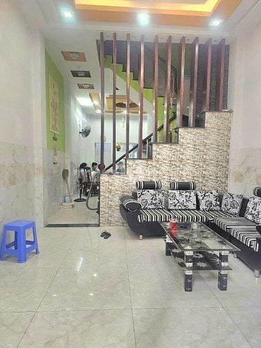 Nhà HXH đường Đất Mới - khu vực kinh doanh nhộn nhịp.