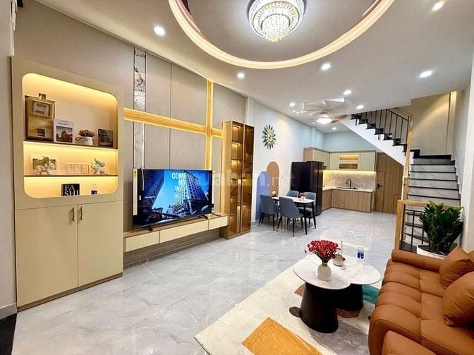 Hàng ngộp nhà giá 4 tỷ 990 triệu Đường Bùi Đình Túy, Bình Thạnh
