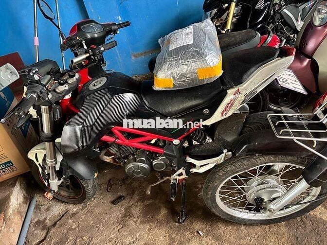 Xe máy Benelli màu Đen, Đỏ, Trắng