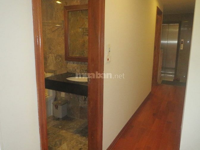 Căn hộ dịch vụ cho thuê số 24 lạc chính, Trúc Bạch