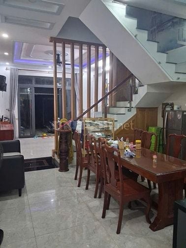NHÀ Ở ĐƯỜNG THÔNG NHẤT. KP NỘI HÓA . DĨ AN. DT: 102M2. GIÁ 6.9 TỶ