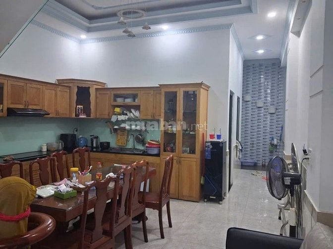 NHÀ Ở ĐƯỜNG THÔNG NHẤT. KP NỘI HÓA . DĨ AN. DT: 102M2. GIÁ 6.9 TỶ