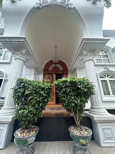 Cần bán Dinh Thự Khu Tên Lửa 19m x 20m - 6 tầng chỉ 110 tỷ