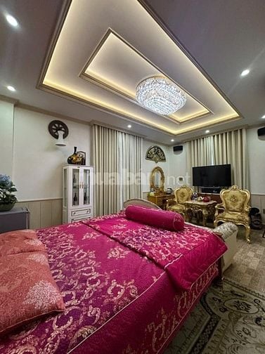 Cần bán Dinh Thự Khu Tên Lửa 19m x 20m - 6 tầng chỉ 110 tỷ