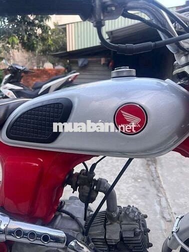 Honda 67 Đỏ, Bạc
