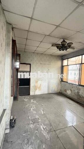 Cho thuê sàn 25m2 mặt tiền lầu 3, góc ngã tư Bạch Đằng