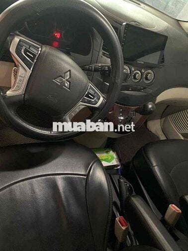 Mitsubishi Grandis 2009 Bạc