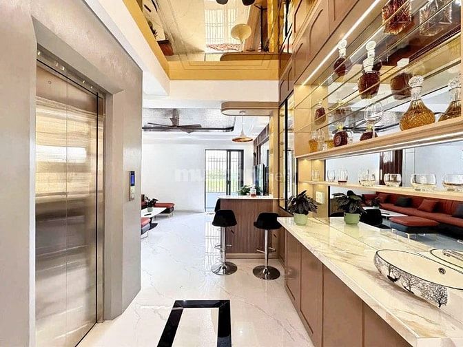 Bán nhà  giá 14.2 tỷ xd 5 tầng có thang máy ngay Phú Mỹ Hưng quận 7