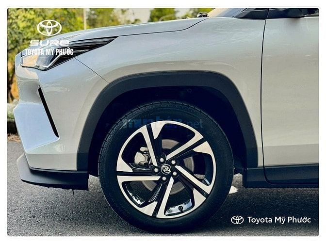 🚘Toyota YARIS CROSS 🔹️ Màu trắng ngọc trai sang trọng, ODO 38.000 km