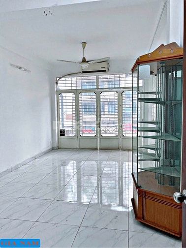 BÁN NHÀ 2 MẶT TIỀN TRƯỚC VÀ SAU : 111 NGUYỄN CHÍ THANH - P. 9 - Q. 5 