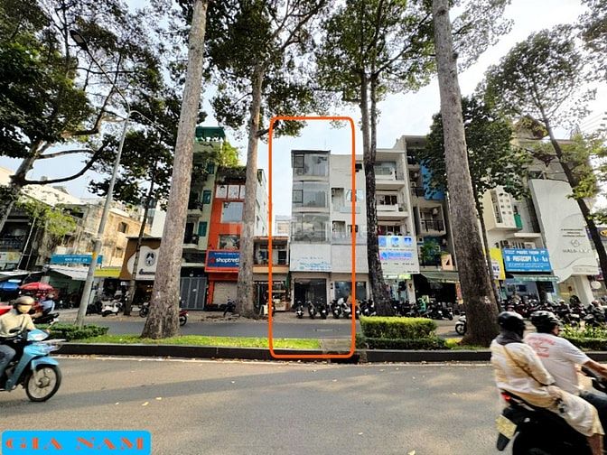 BÁN NHÀ 2 MẶT TIỀN TRƯỚC VÀ SAU : 111 NGUYỄN CHÍ THANH - P. 9 - Q. 5 
