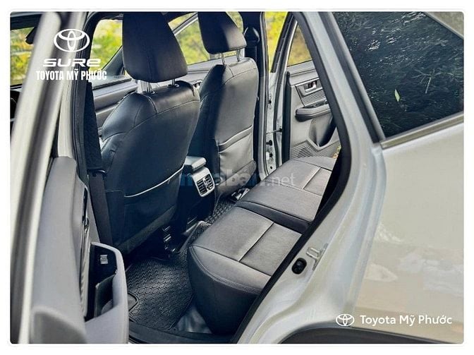 🚘Toyota YARIS CROSS 🔹️ Màu trắng ngọc trai sang trọng, ODO 38.000 km