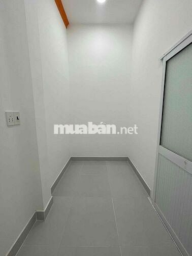 Chính chủ bán nhà giá rẻ ngay công viên cầu Số 2 giá 1ty860