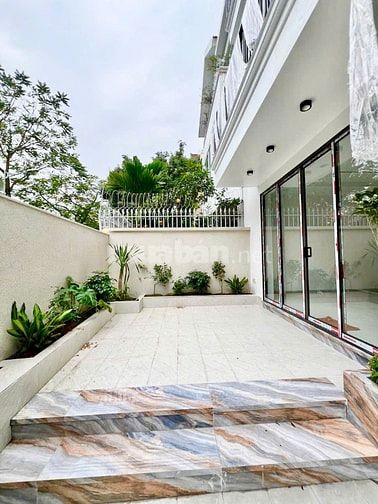 BÁN BIỆT THỰ VIP CẦU GIẤY_3 THOÁNG_GẦN CÔNG VIÊN_220M_MT 13,5M_91 TỶ