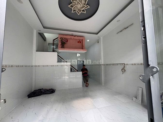 Bán nhà 5x15m 1 trệt 3 lầu 6PN 4WC sát mặt tiền Kênh Tân Hoá - Giá 9.5