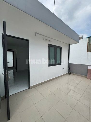 Bán nhà 5x15m 1 trệt 3 lầu 6PN 4WC sát mặt tiền Kênh Tân Hoá - Giá 9.5