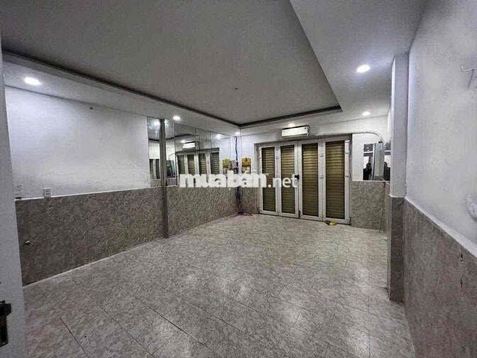 Cho thuê nhà Hồng Bàng Q5 giá 40tr