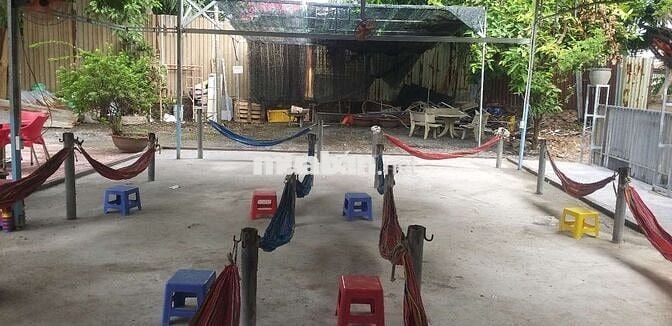 Tuyển nhân viên phục vụ nữ