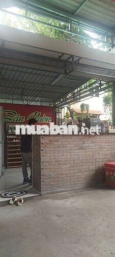 Tuyển nhân viên phục vụ nữ