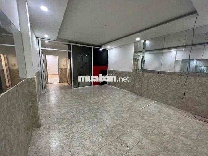 Cho thuê nhà Hồng Bàng Q5 giá 40tr